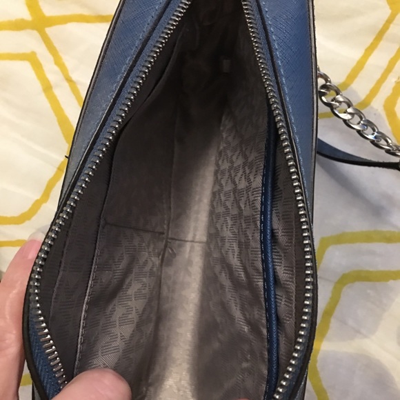 💗MK Jet Set Chevron Blue - Picture 4 of 5